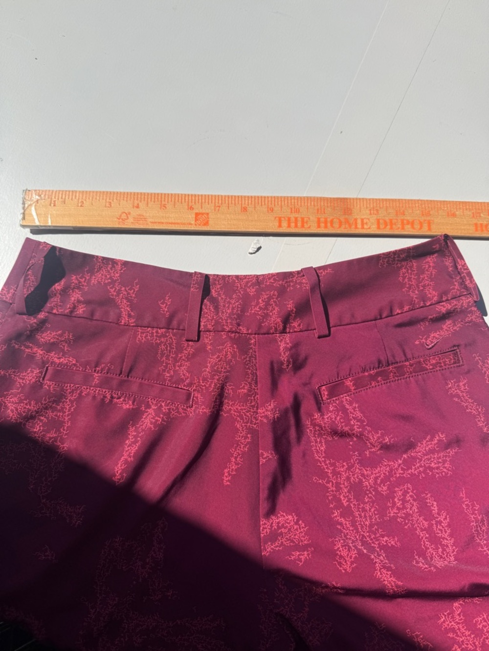 Nike mens Burgundy Printed Flat Front Golf Shorts red medium 10” inseam A10 - Picture 7 of 9